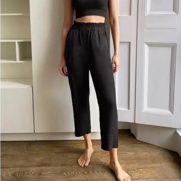 Aritzia The Group by Babaton Calipso Pants In Grey Size S - Picture 1 of 4